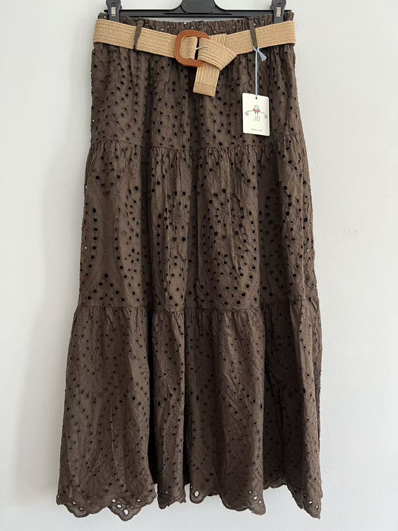 Falda Larga de Algodón 100% con Bordado Suizo