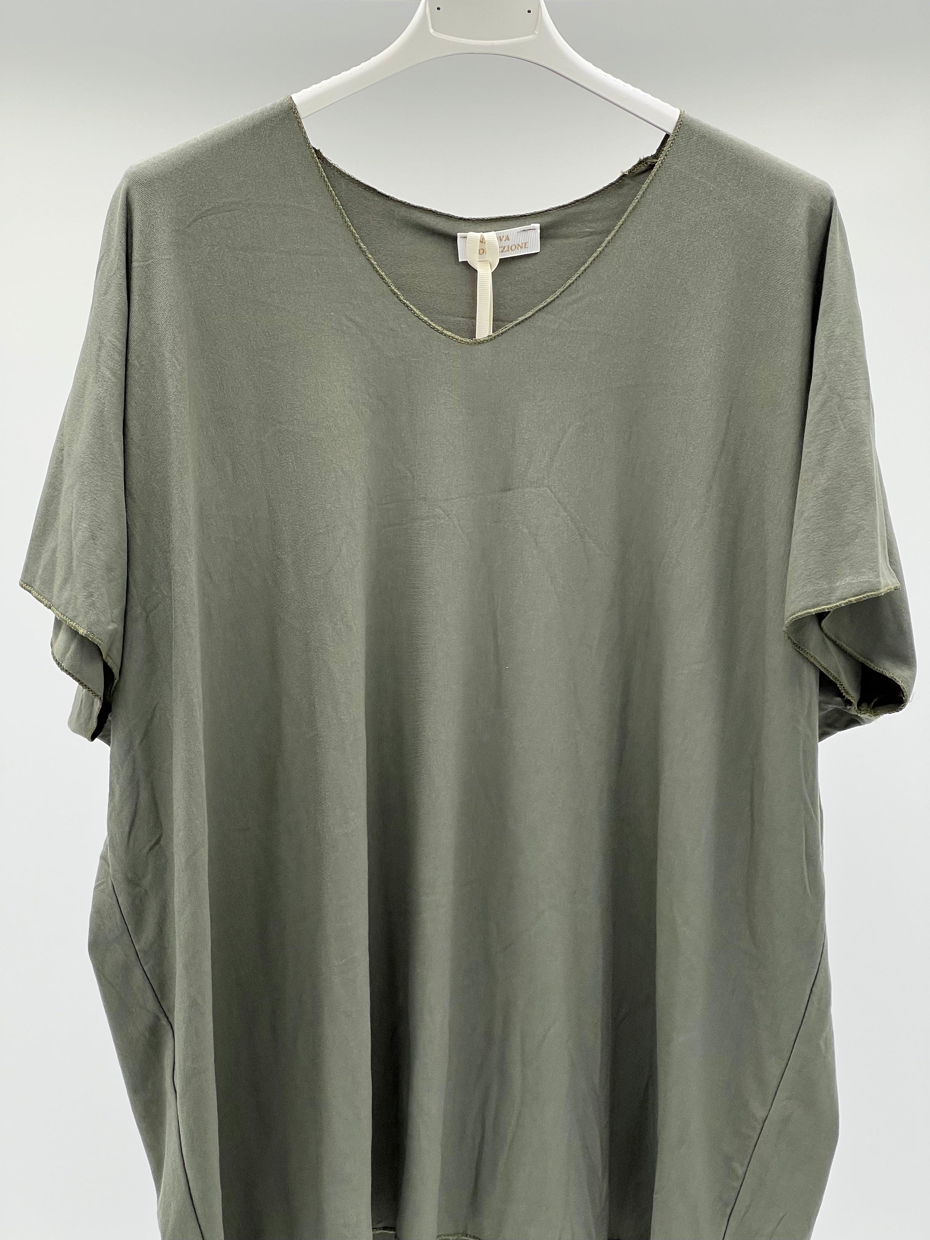Camiseta pico verde caqui
