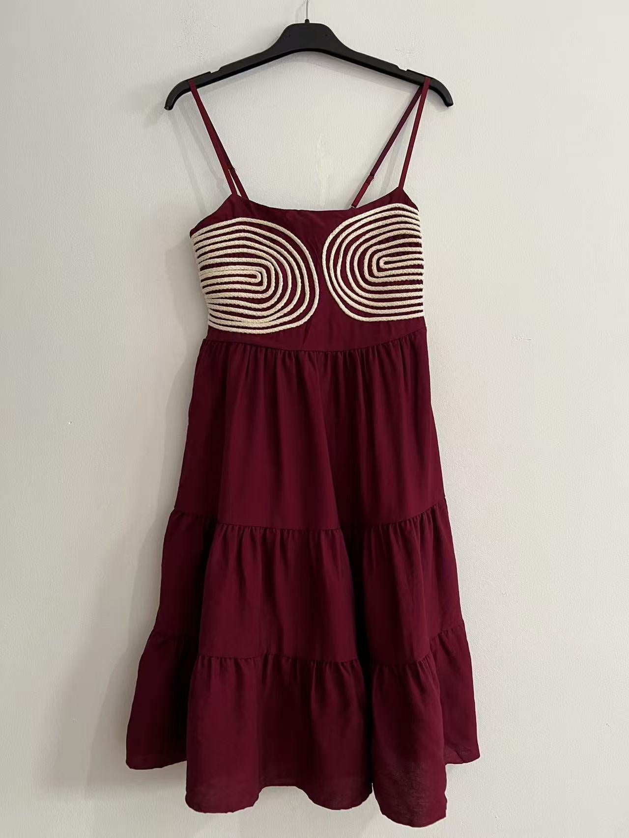 Vestido midi burdeo