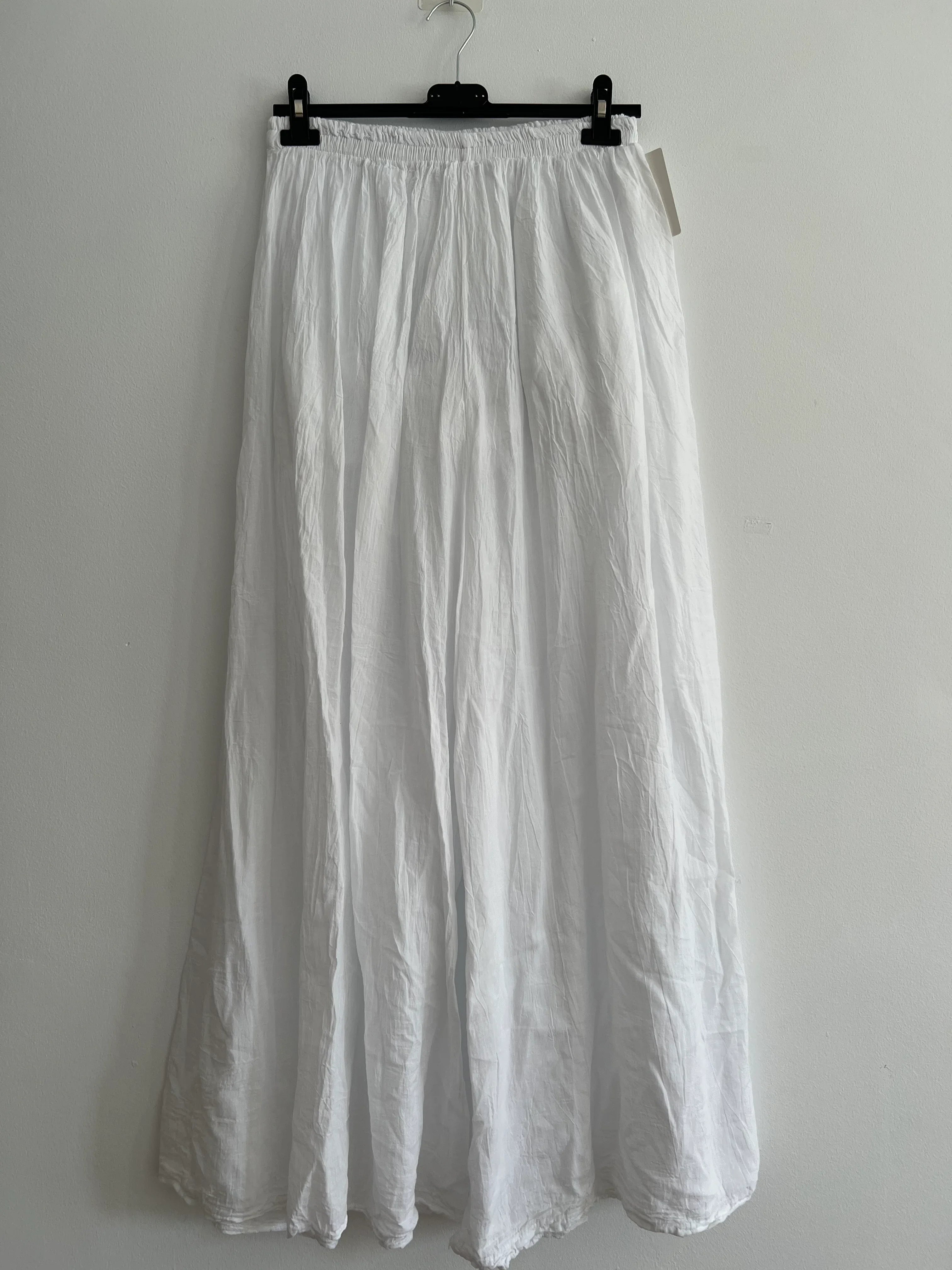 Pantalón ancho fino