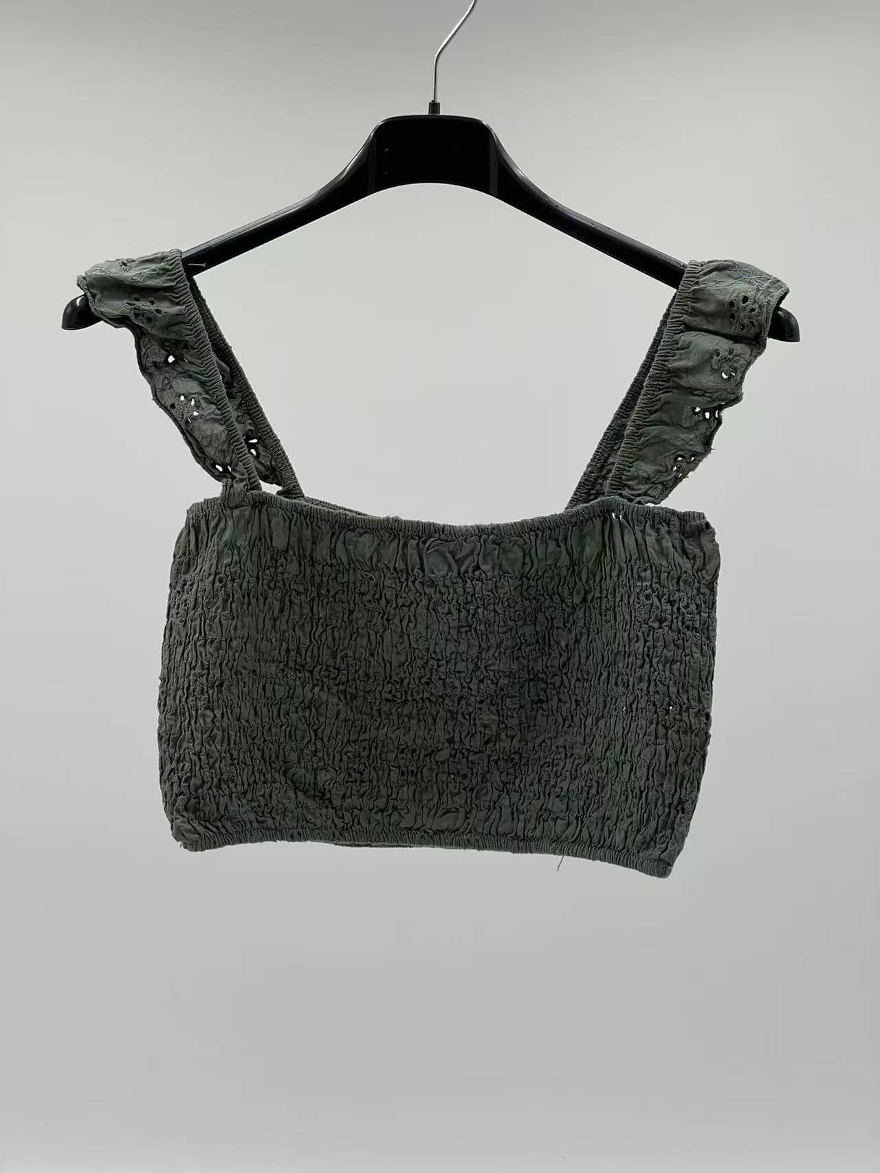 top corto verde caqui