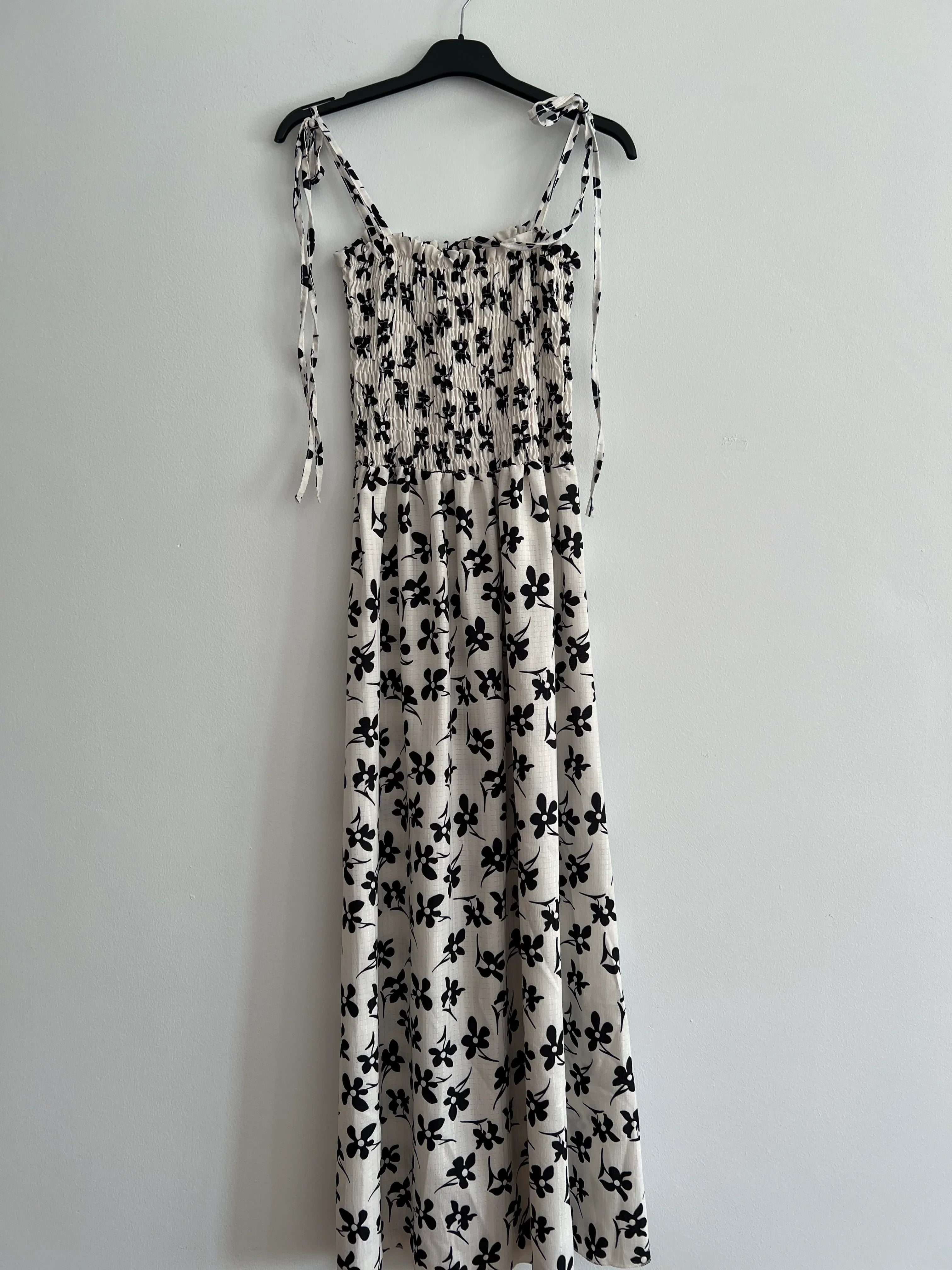 Vestido largo tirantes florecita
