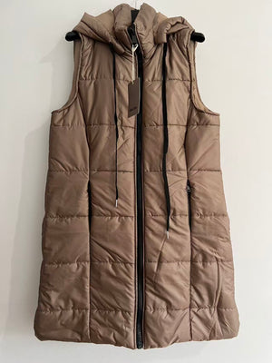 Chaleco de plumas camel oscuro