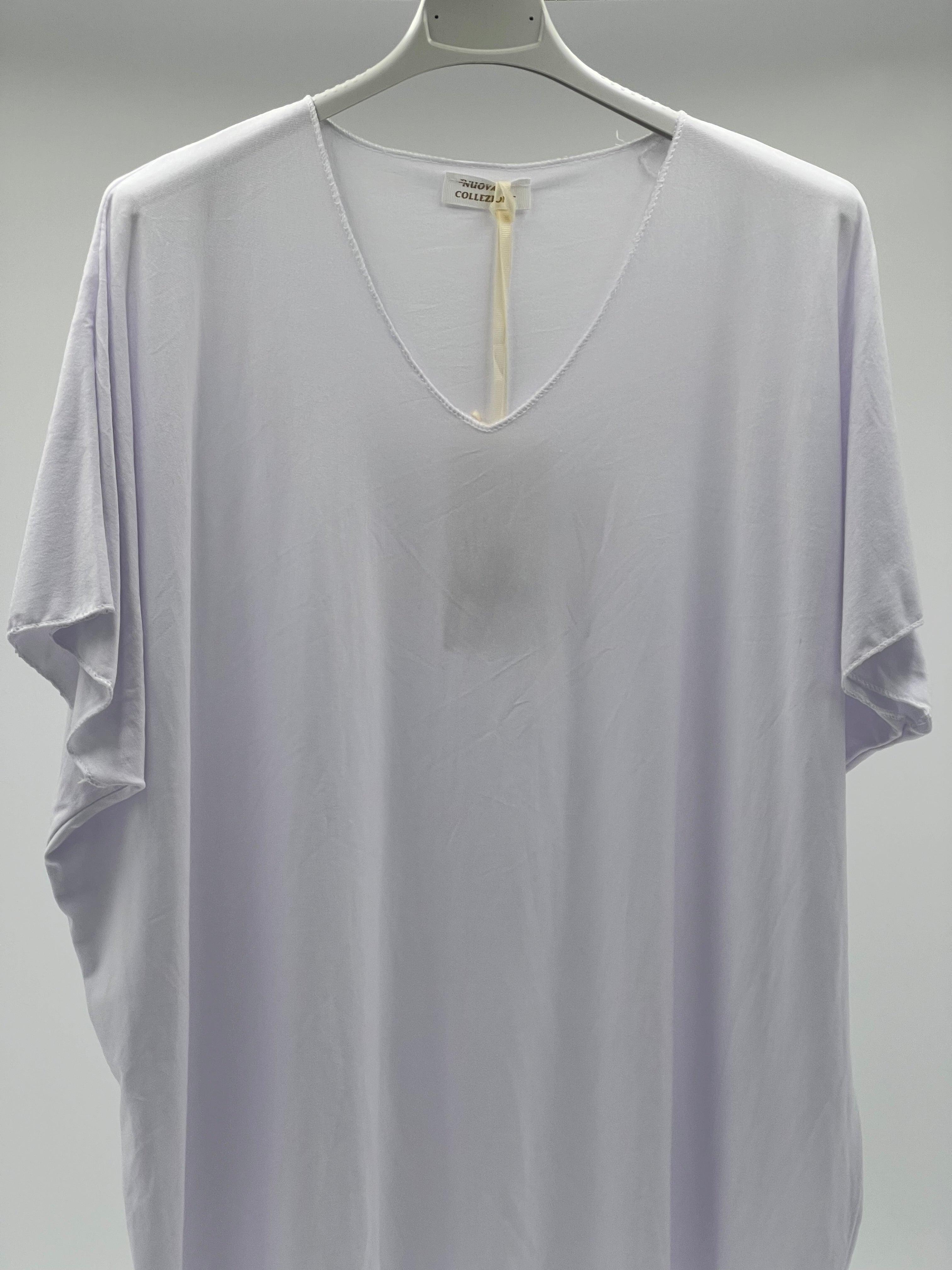 Camiseta pico blanca