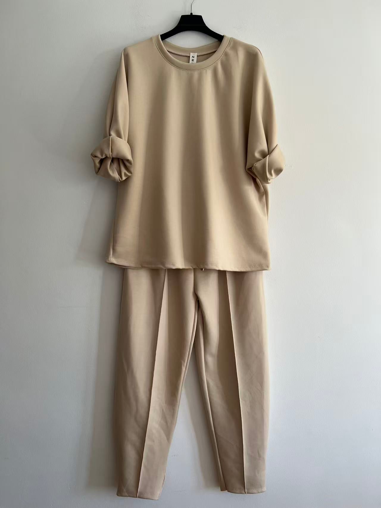 Conjunto chandal liso beige