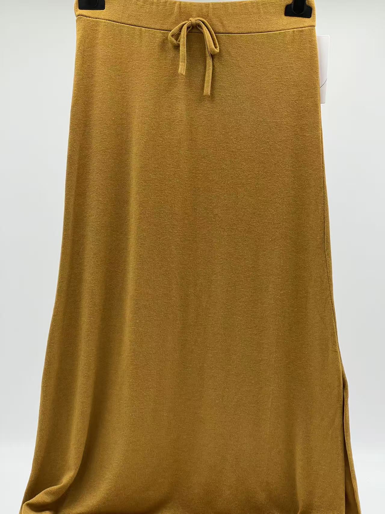 Falda larga punto mostaza
