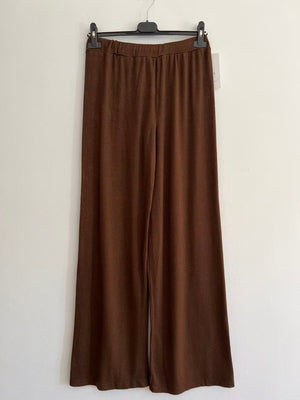 Pantalón punto básico marrón chocolate