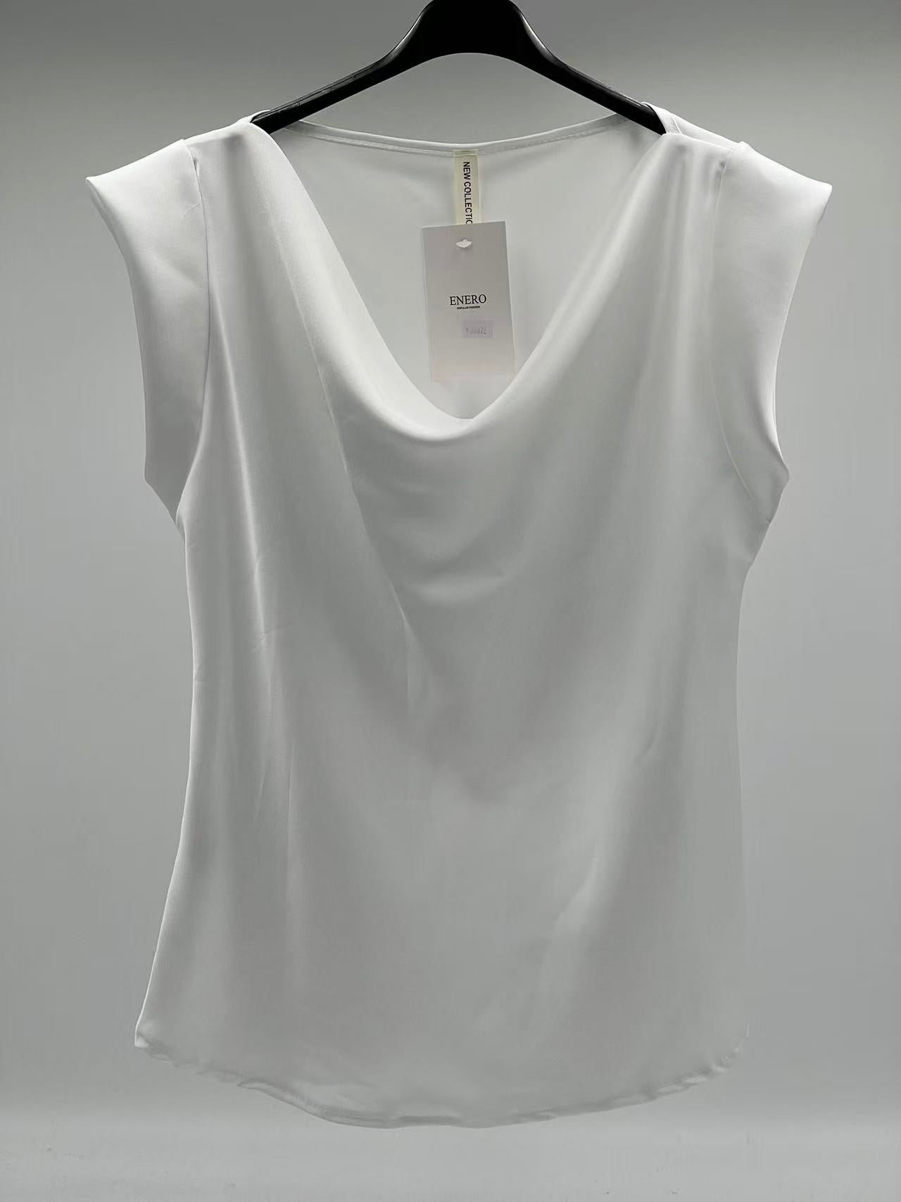 Blusa de Cuello Drapeado con Textura Satinada