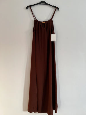 Vestido tirantes marron