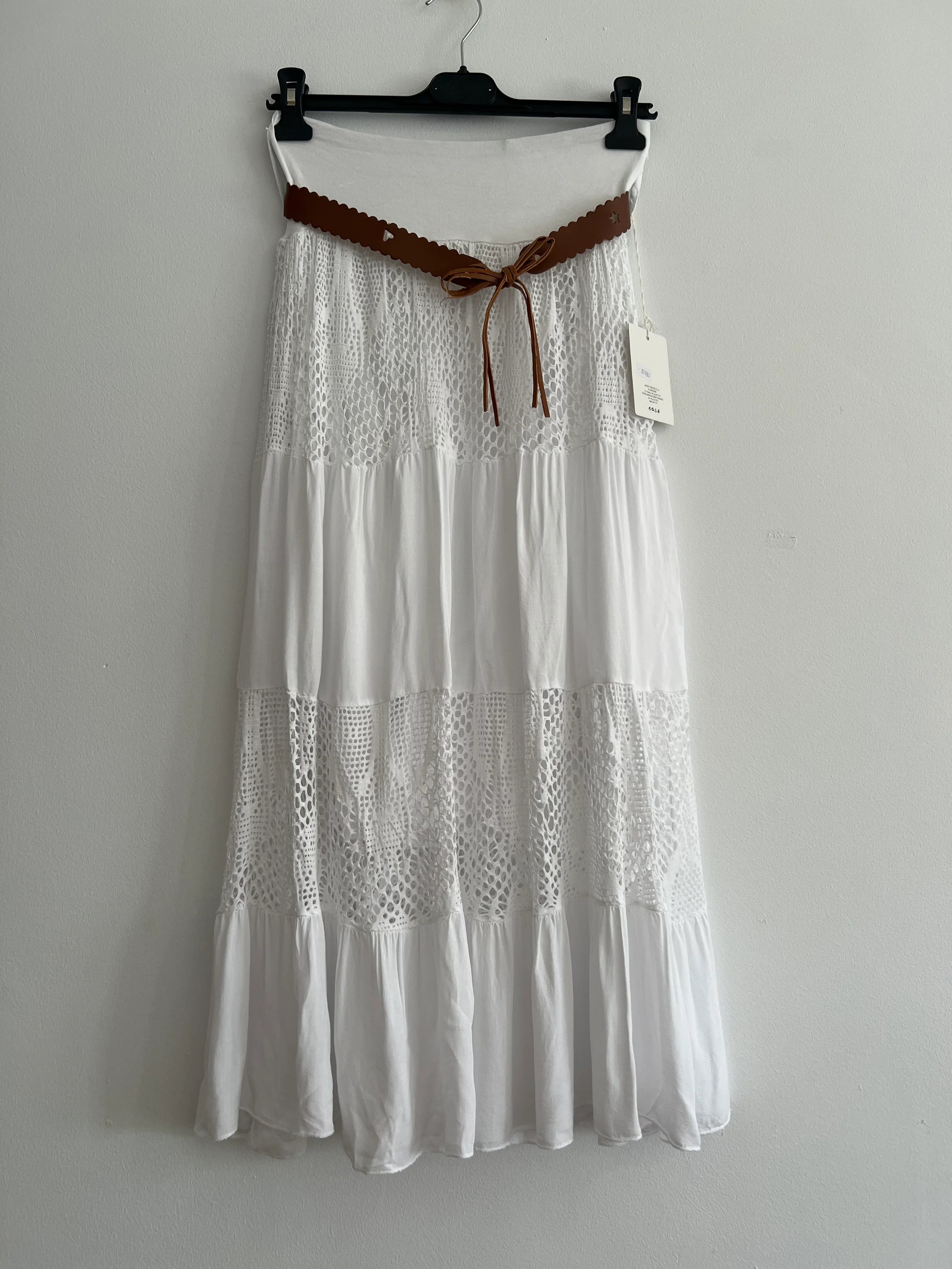 Falda larga doble capa