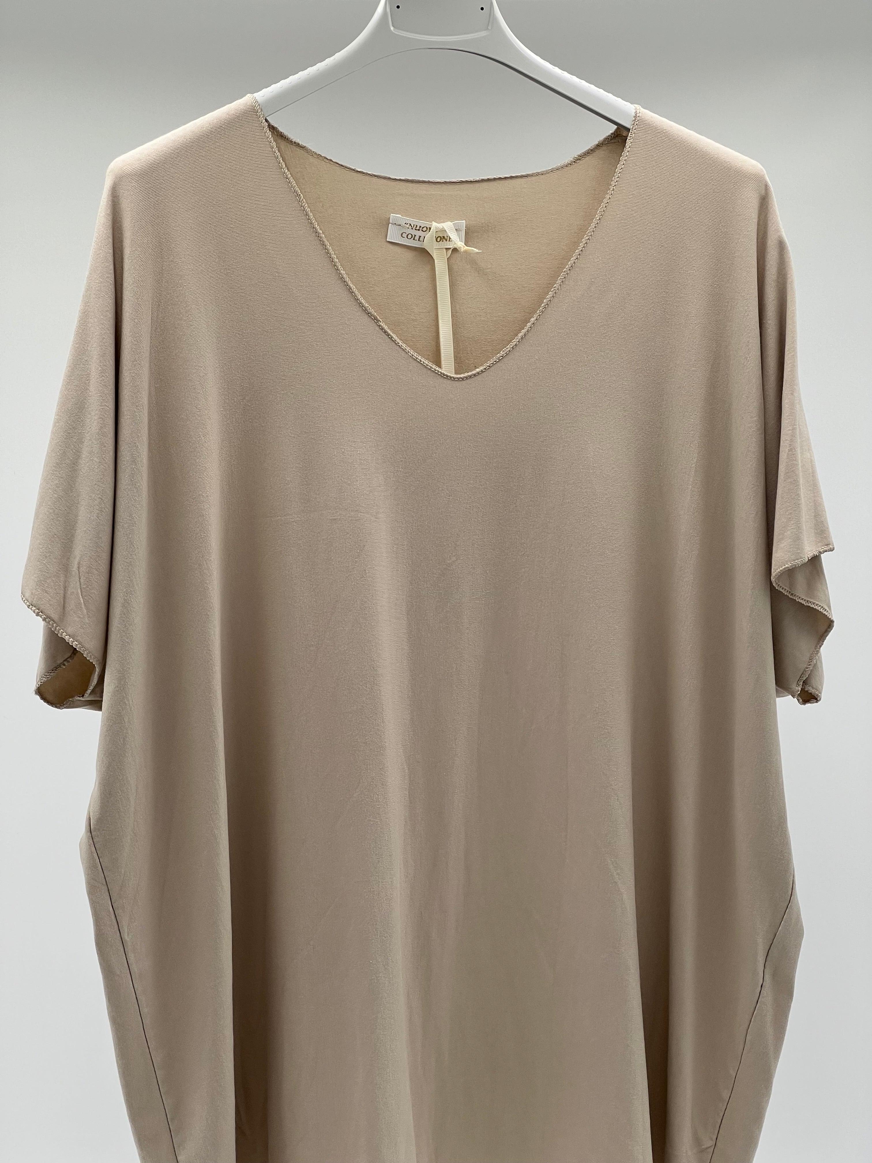 Camiseta pico beige