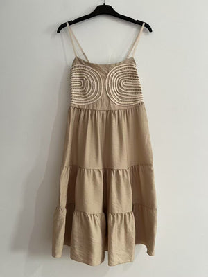 Vestido midi beige