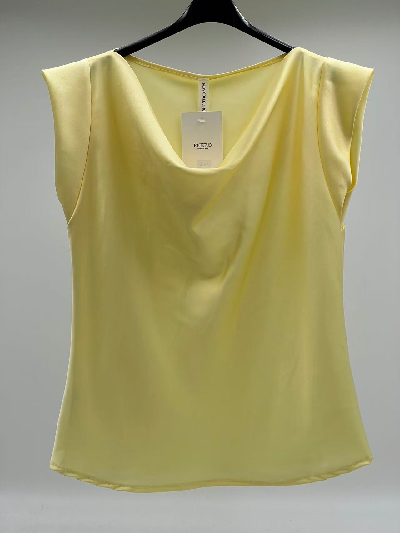 Blusa de Cuello Drapeado con Textura Satinada