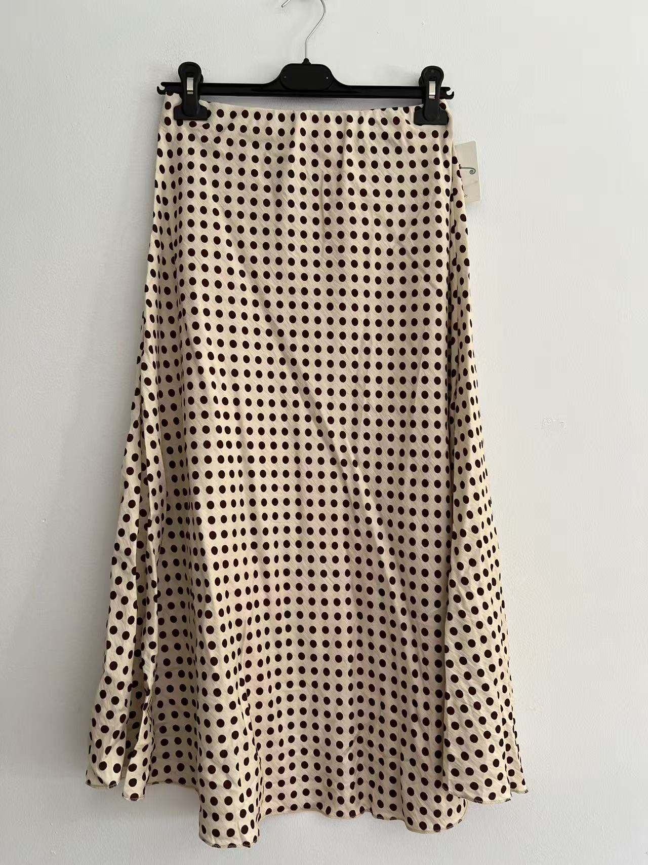 Falda larga lunares beige