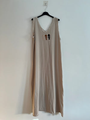 Vestido largo beige