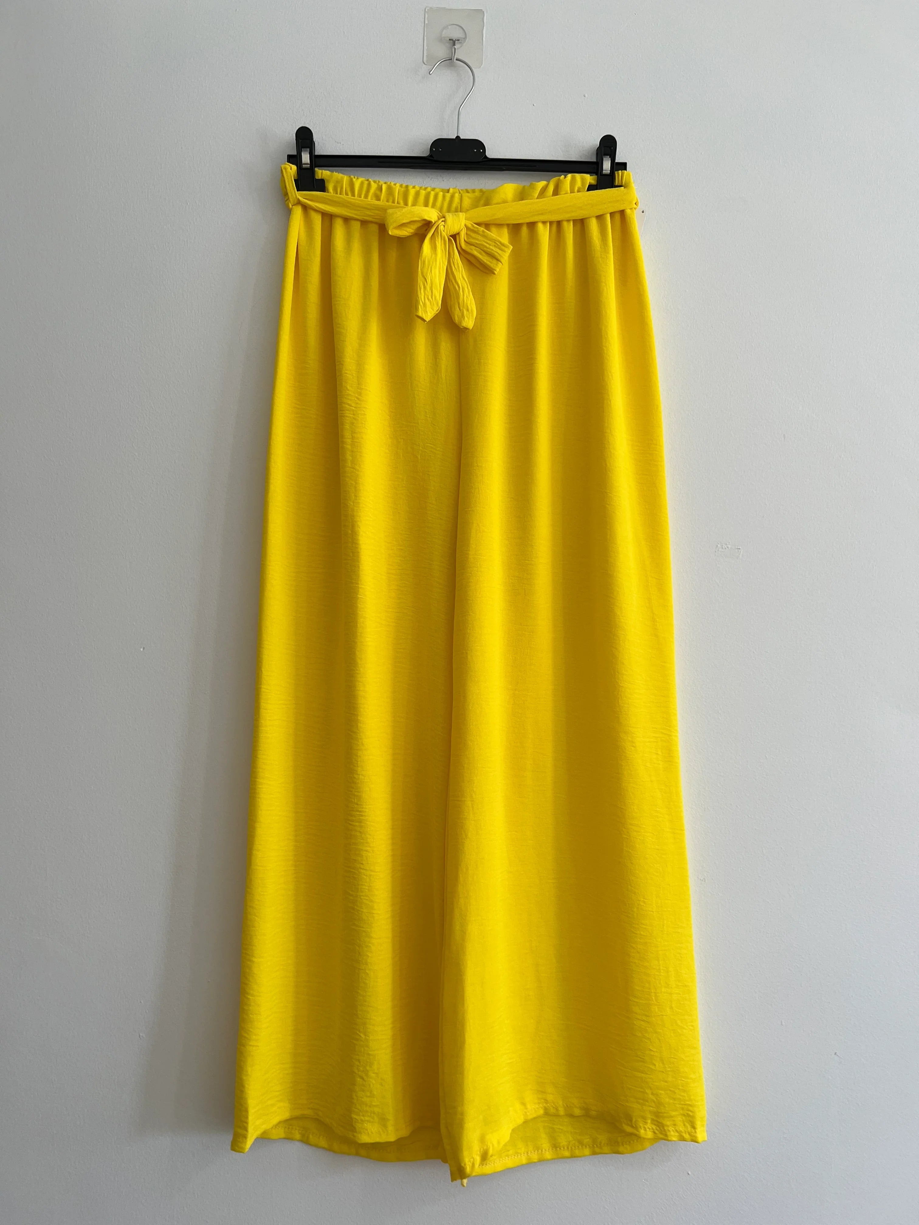 Pantalón pirata amarillo