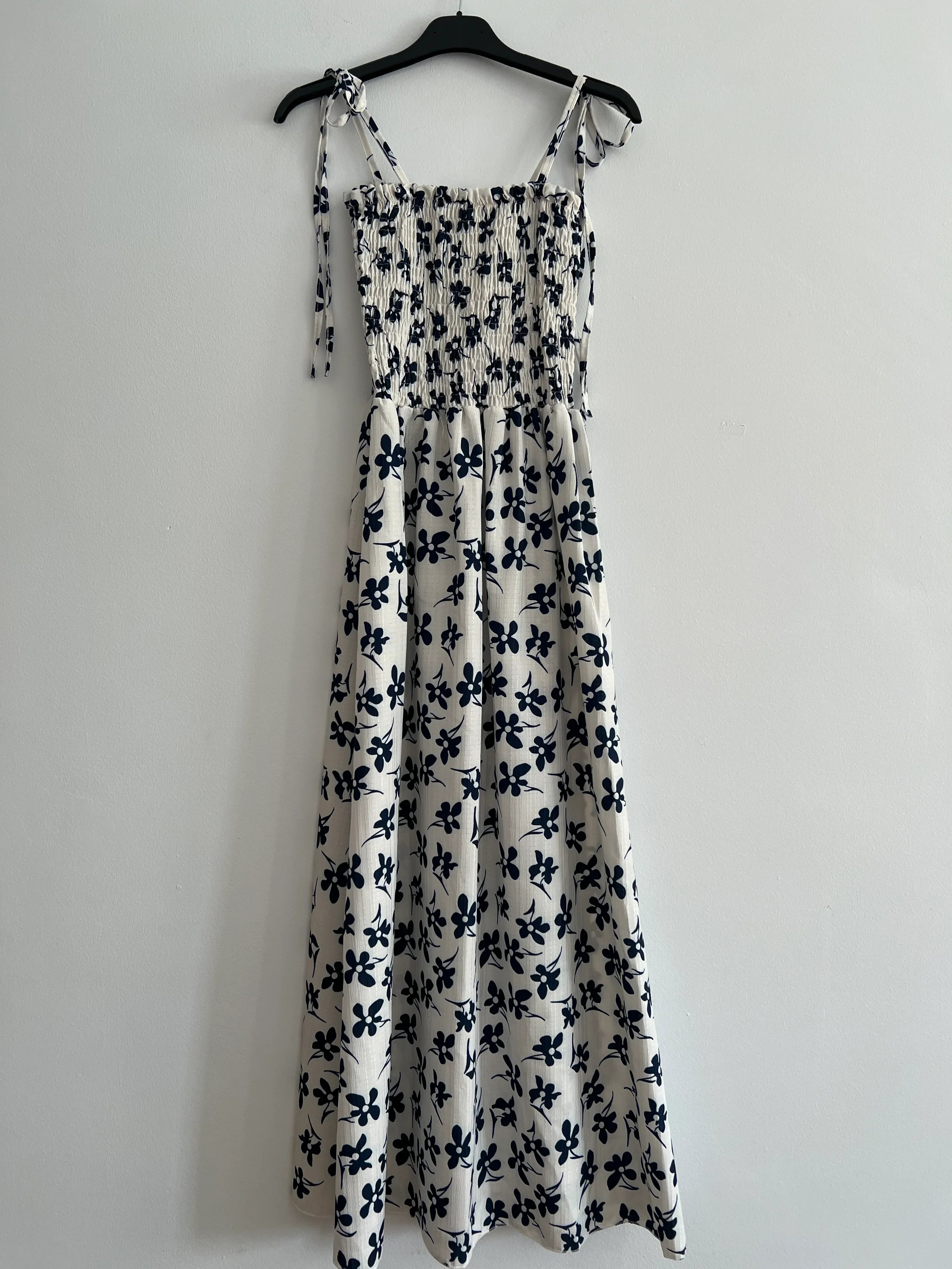 Vestido largo tirantes florecita