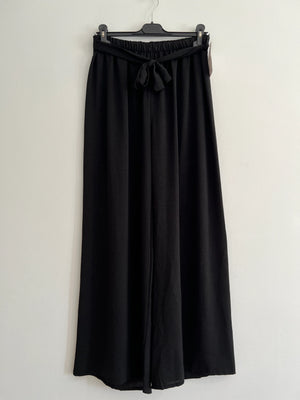 Pantalón pirata negro