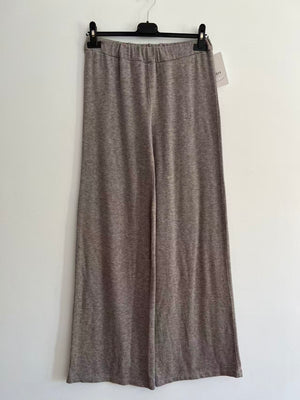 Pantalón punto básico gris