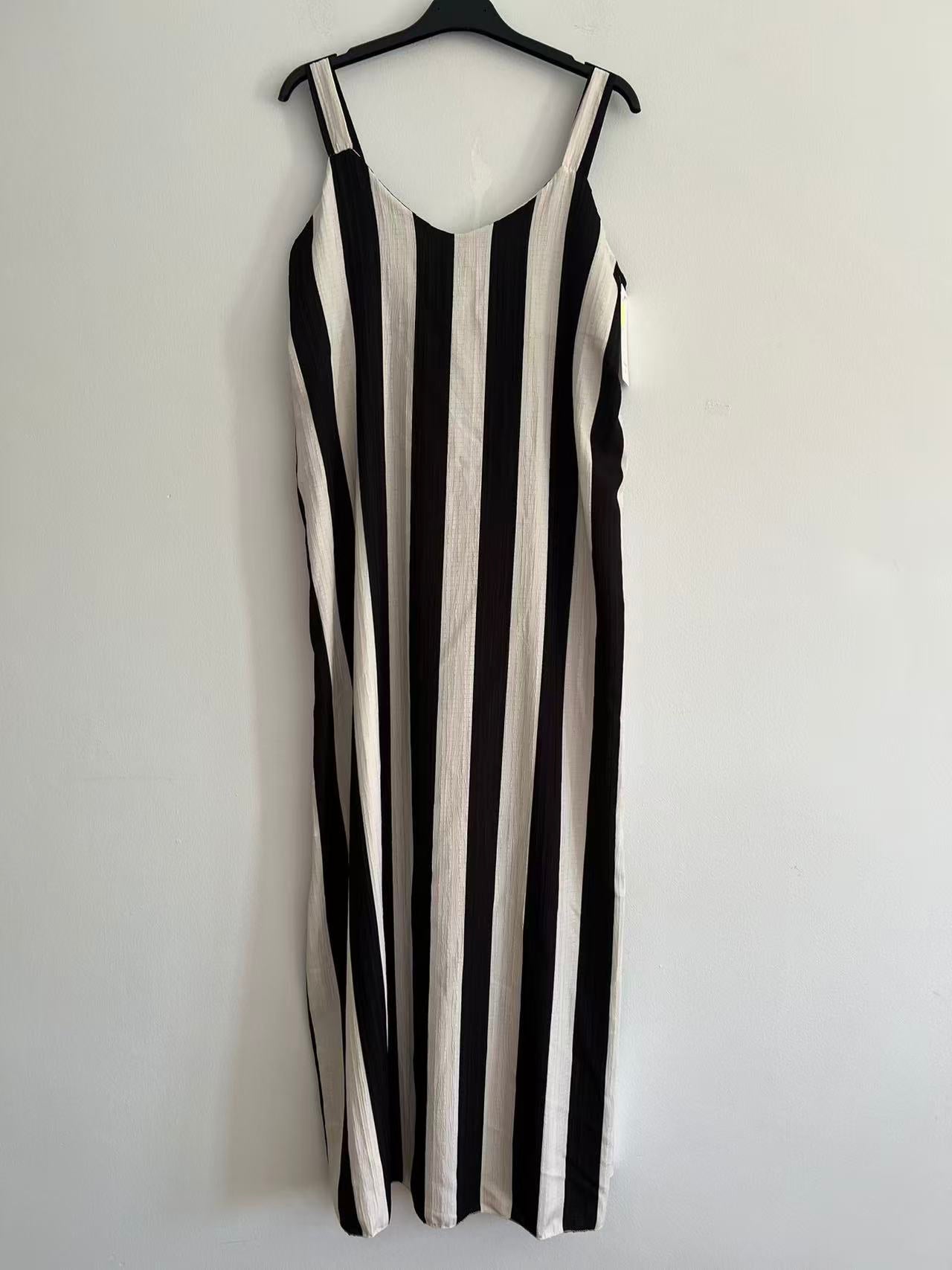 Vestido Largo de Tirantes con Rayas Verticales