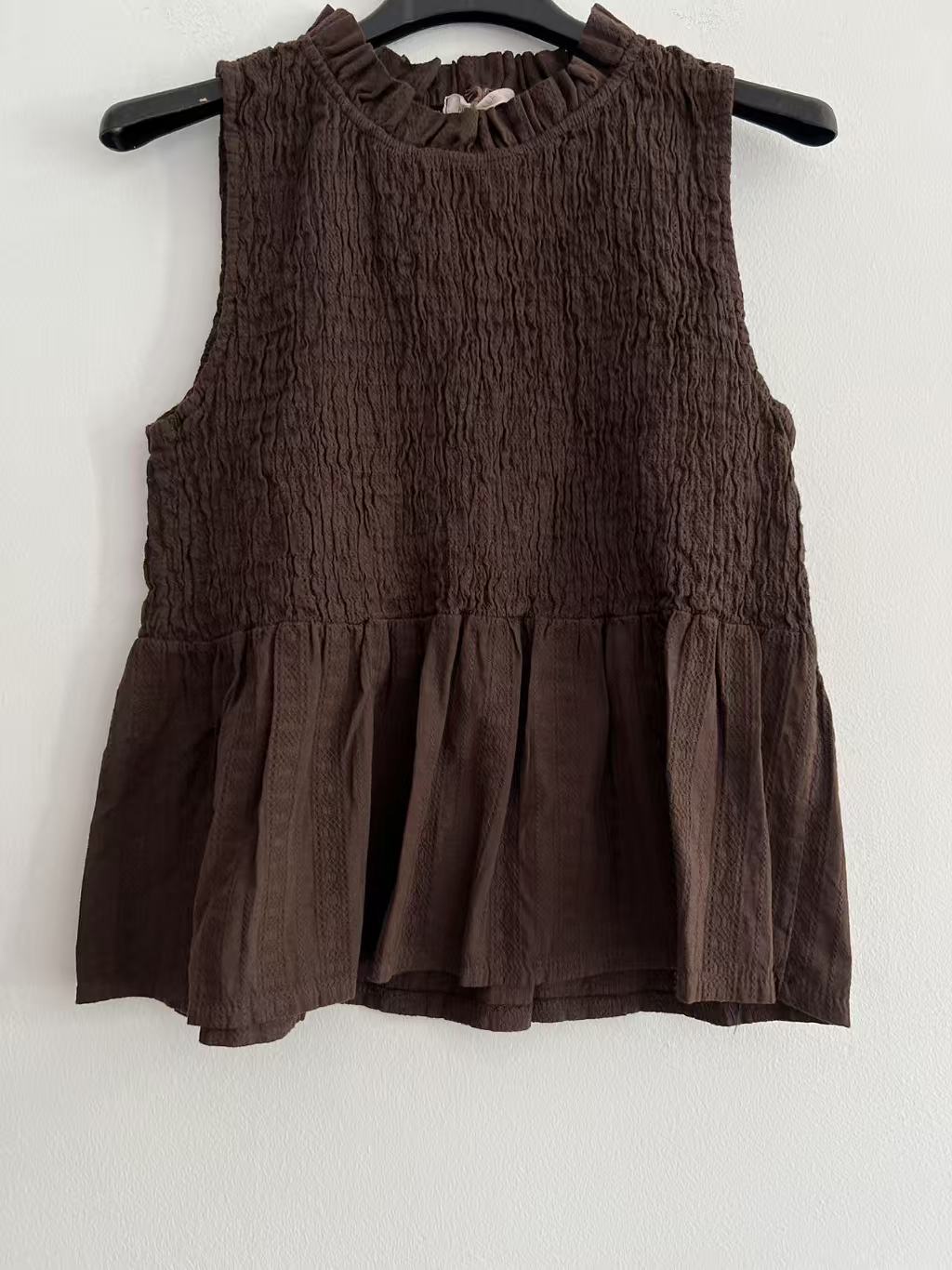 Top Sin Mangas con Cuerpo Elástico y Volante