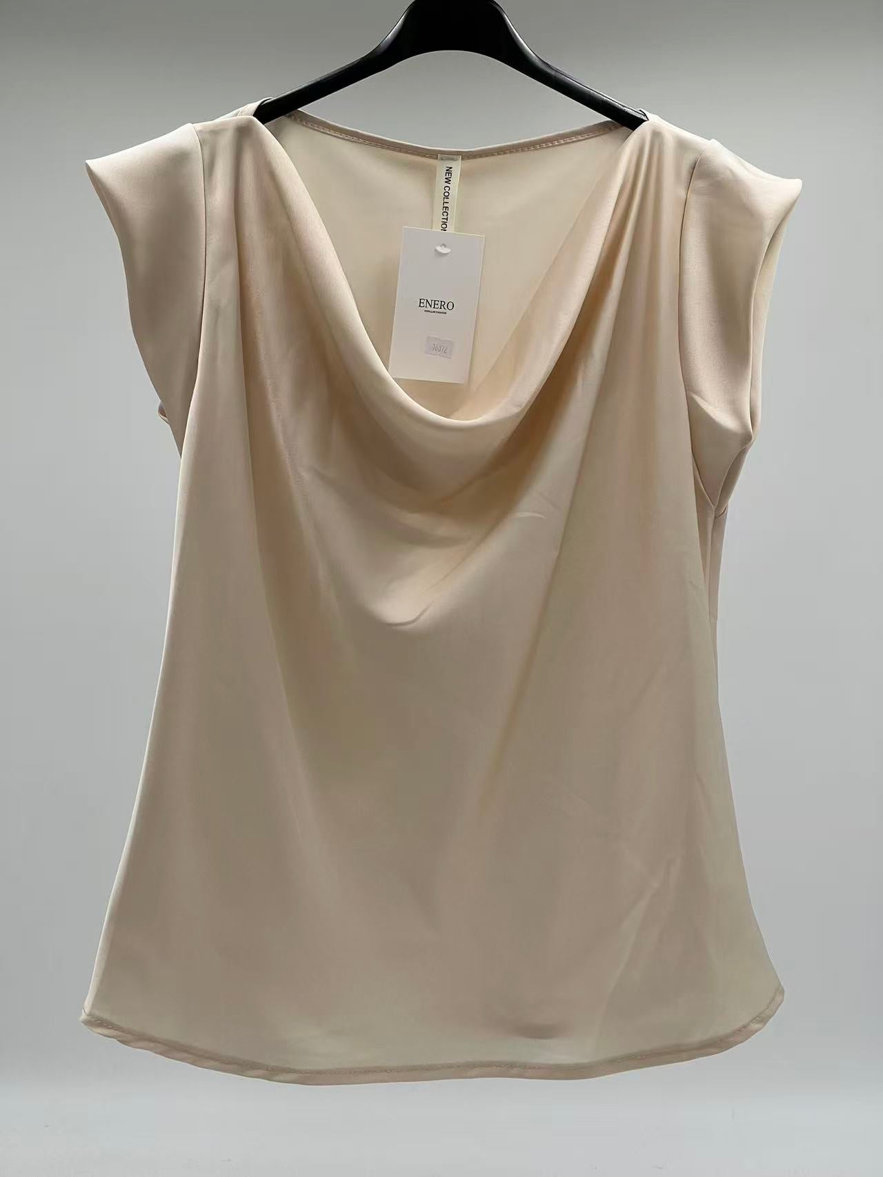 Blusa de Cuello Drapeado con Textura Satinada