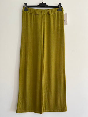 Pantalón punto básico verde pistacho