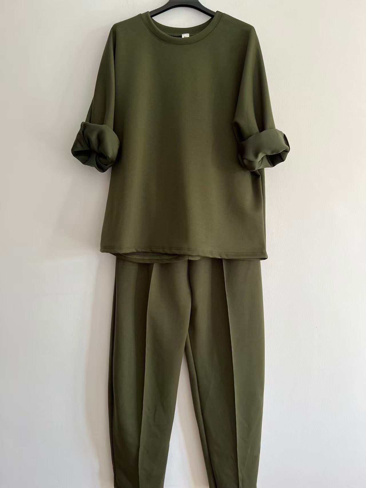 Conjunto chandal liso verde caqui