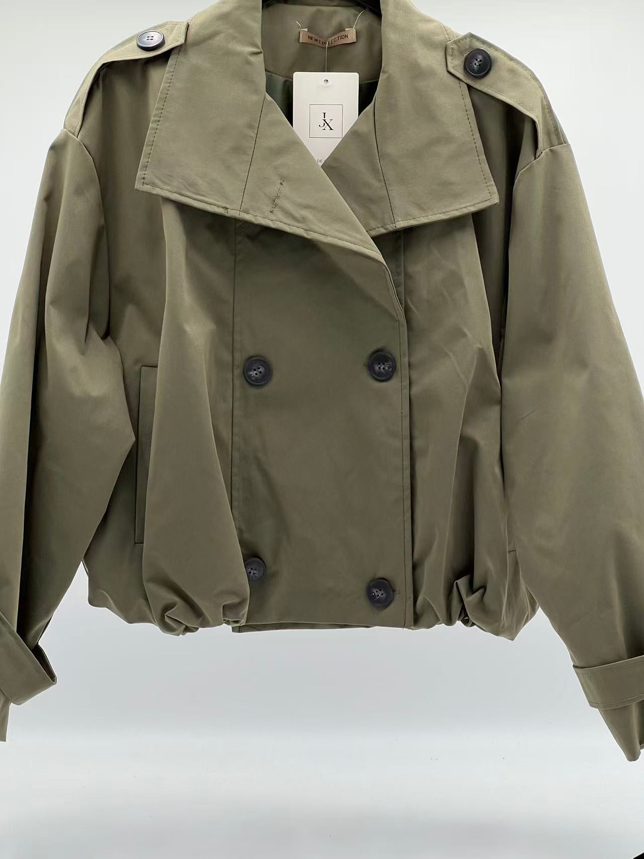 Bomber chaqueta corta verde caqui