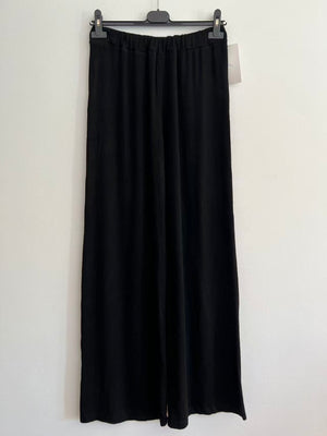 Pantalón punto básico negro