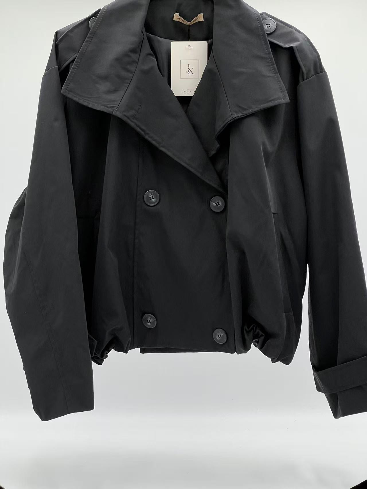Bomber chaqueta corta negra