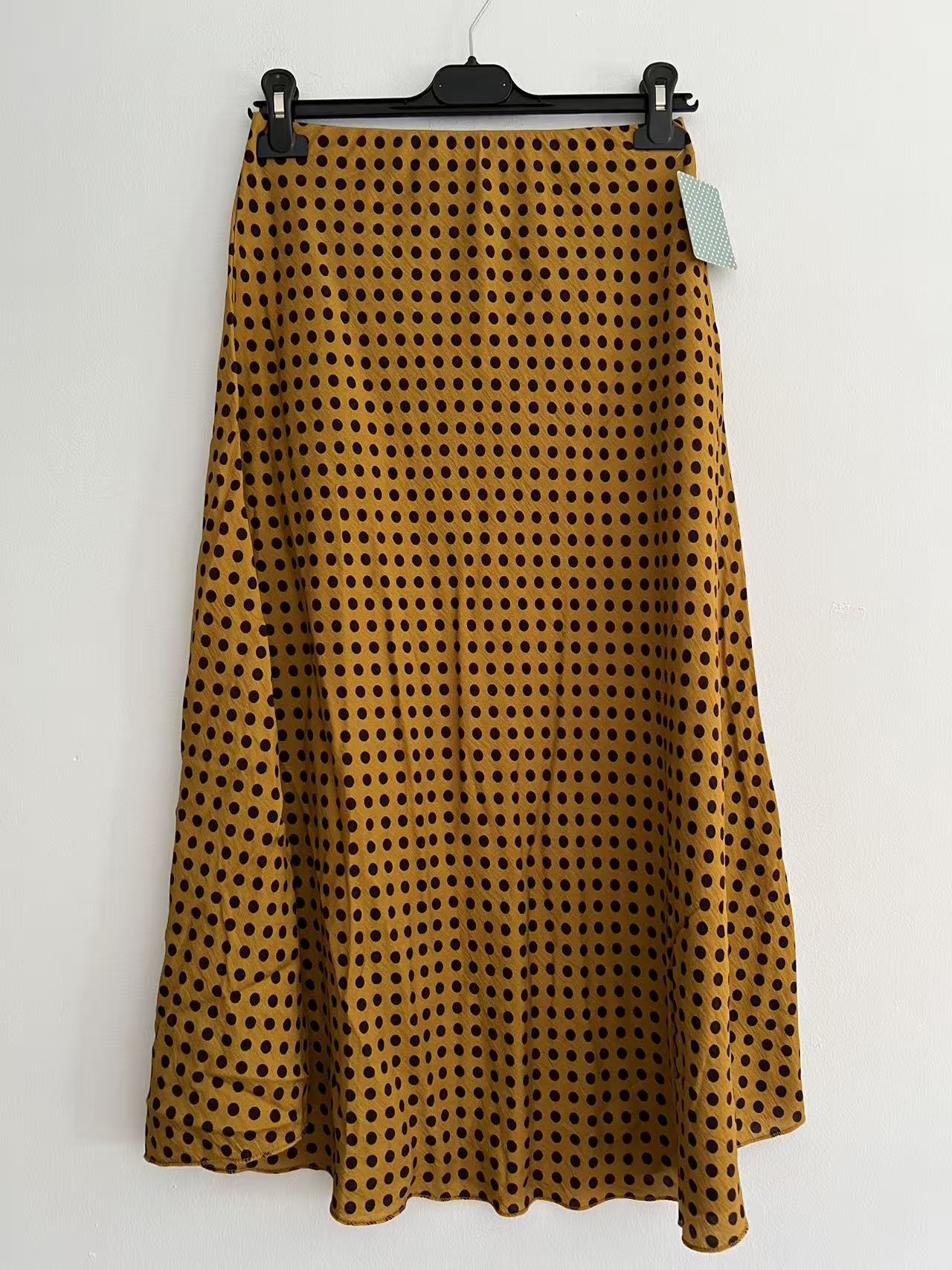 Falda larga lunares mostaza