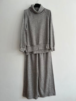 Conjunto de punto mujer cuello alto elegante gris