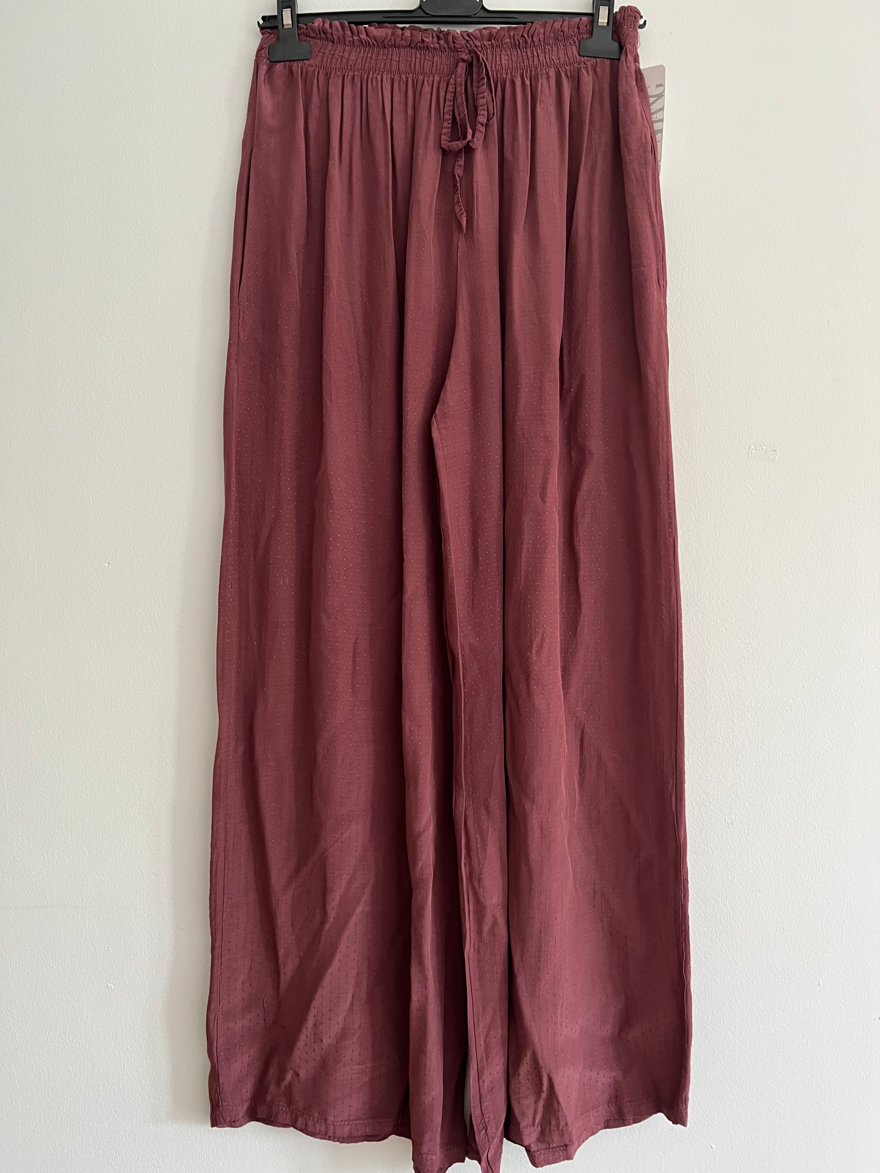 Pantalón Palazzo Fluido con Textura de Micropunto