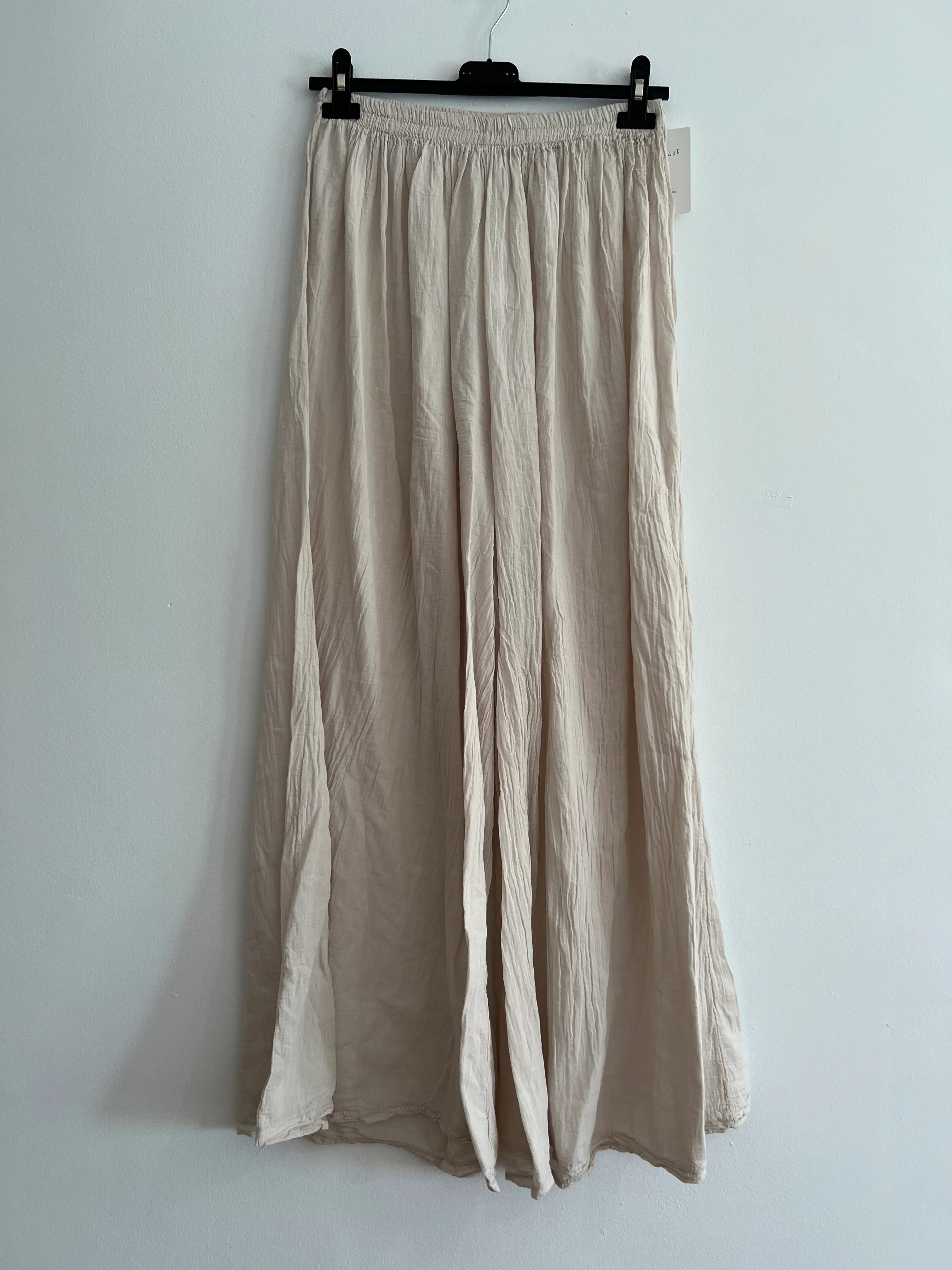 Pantalón ancho fino