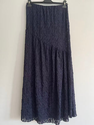 Falda larga encaje azul marino