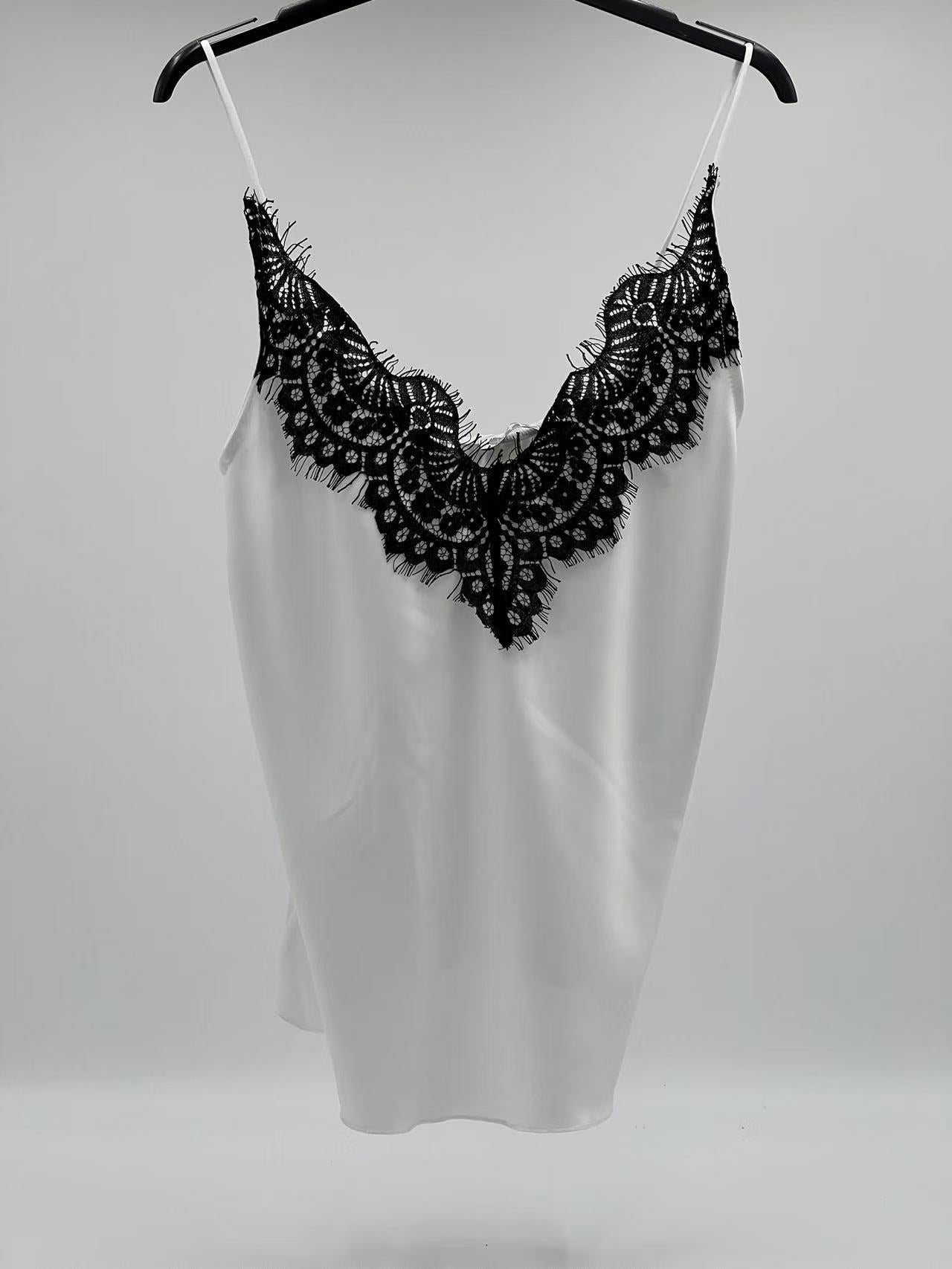 Lencero con encaje blanco