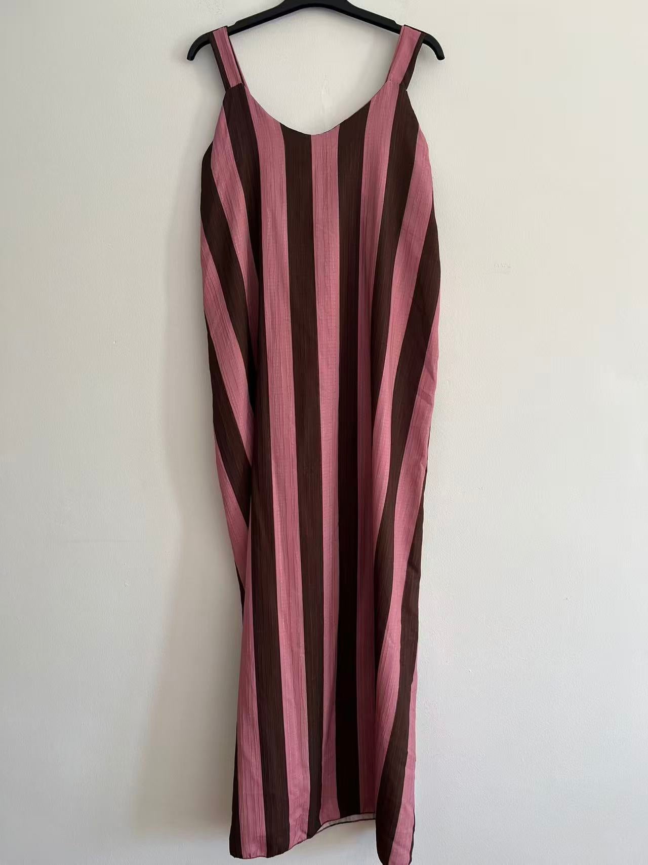Vestido Largo de Tirantes con Rayas Verticales