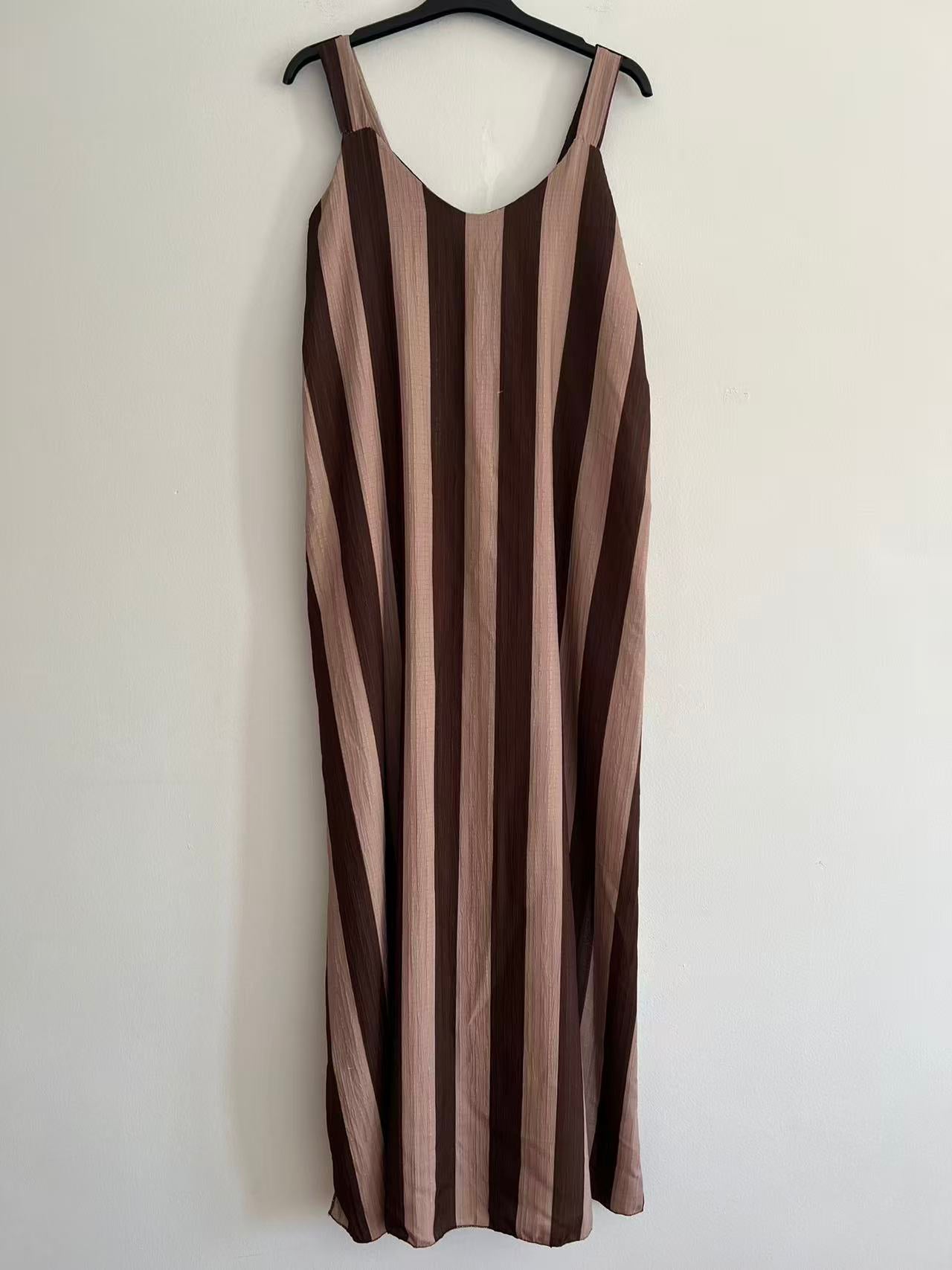 Vestido Largo de Tirantes con Rayas Verticales