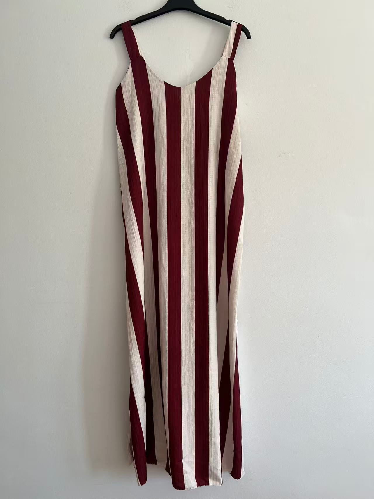 Vestido Largo de Tirantes con Rayas Verticales