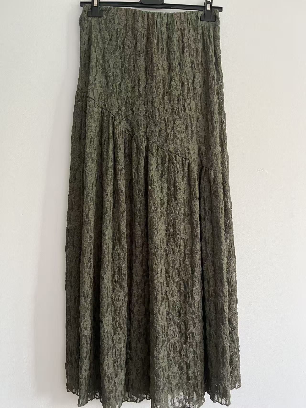 Falda larga encaje verde caqui