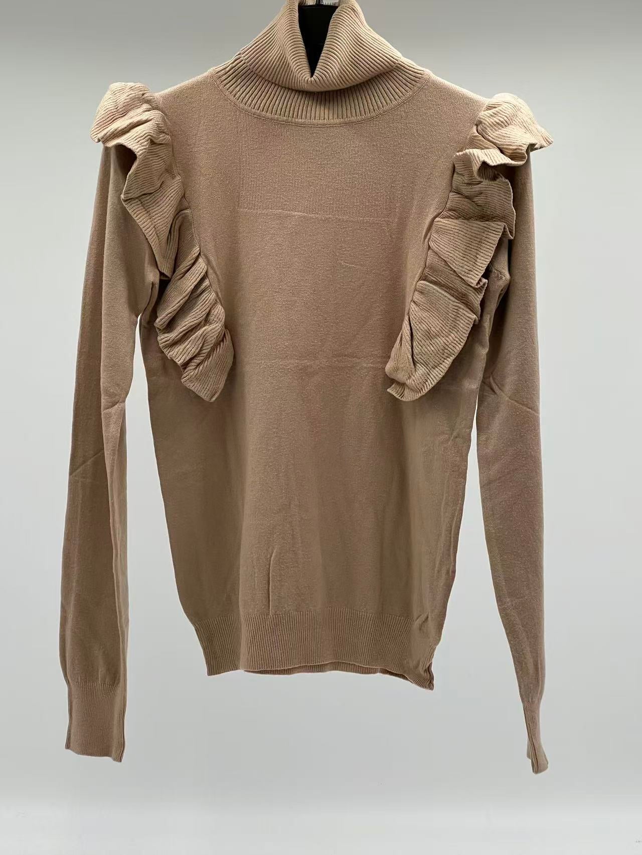 Jersey fino cuello alto volantes