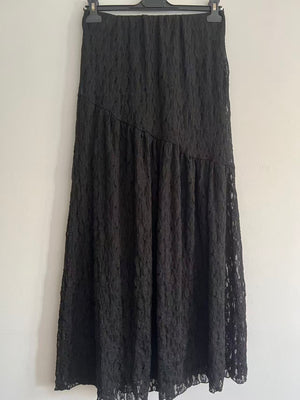 Falda larga encaje negra