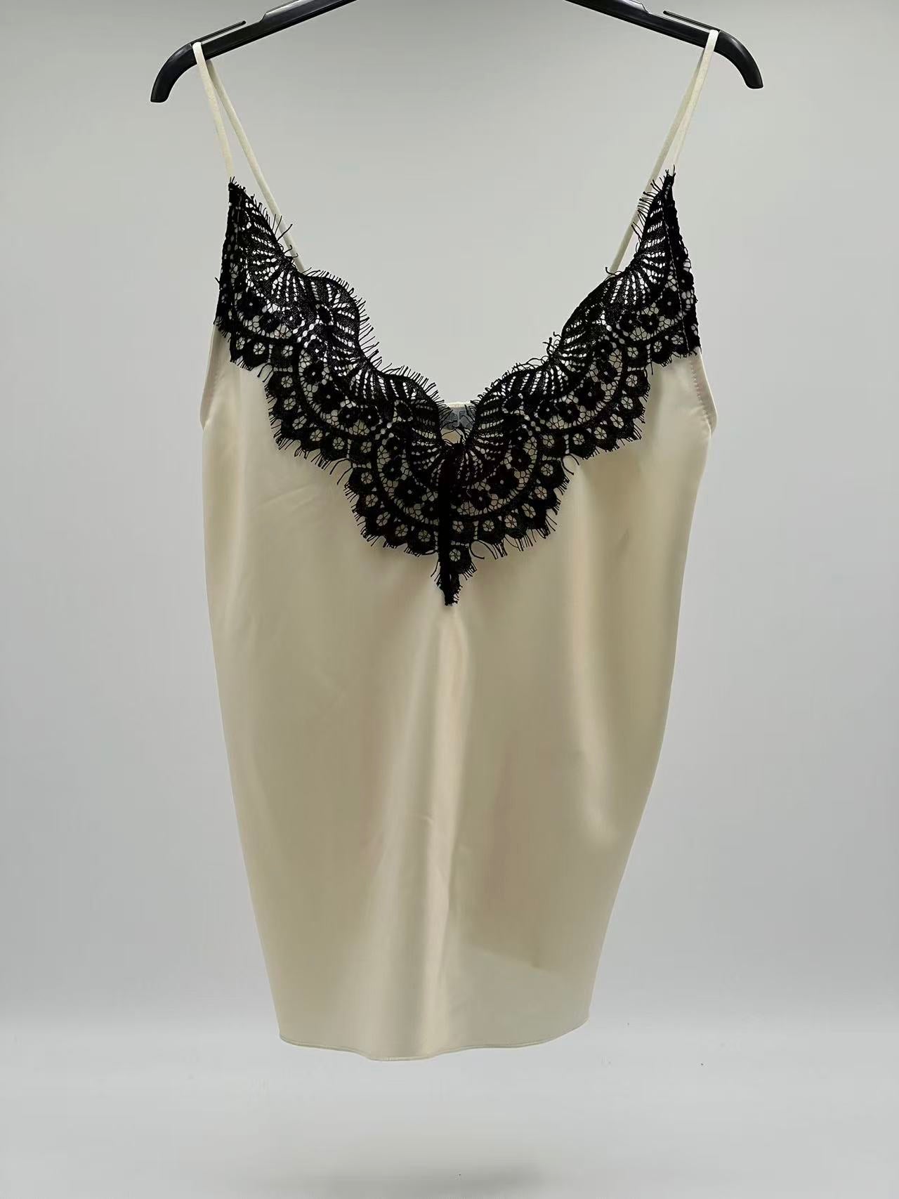 Lencero con encaje beige