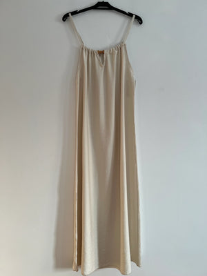 Vestido tirantes beige