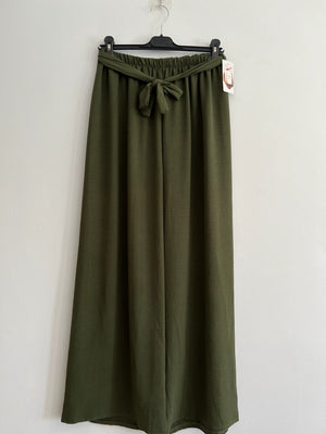 Pantalón pirata verde caqui