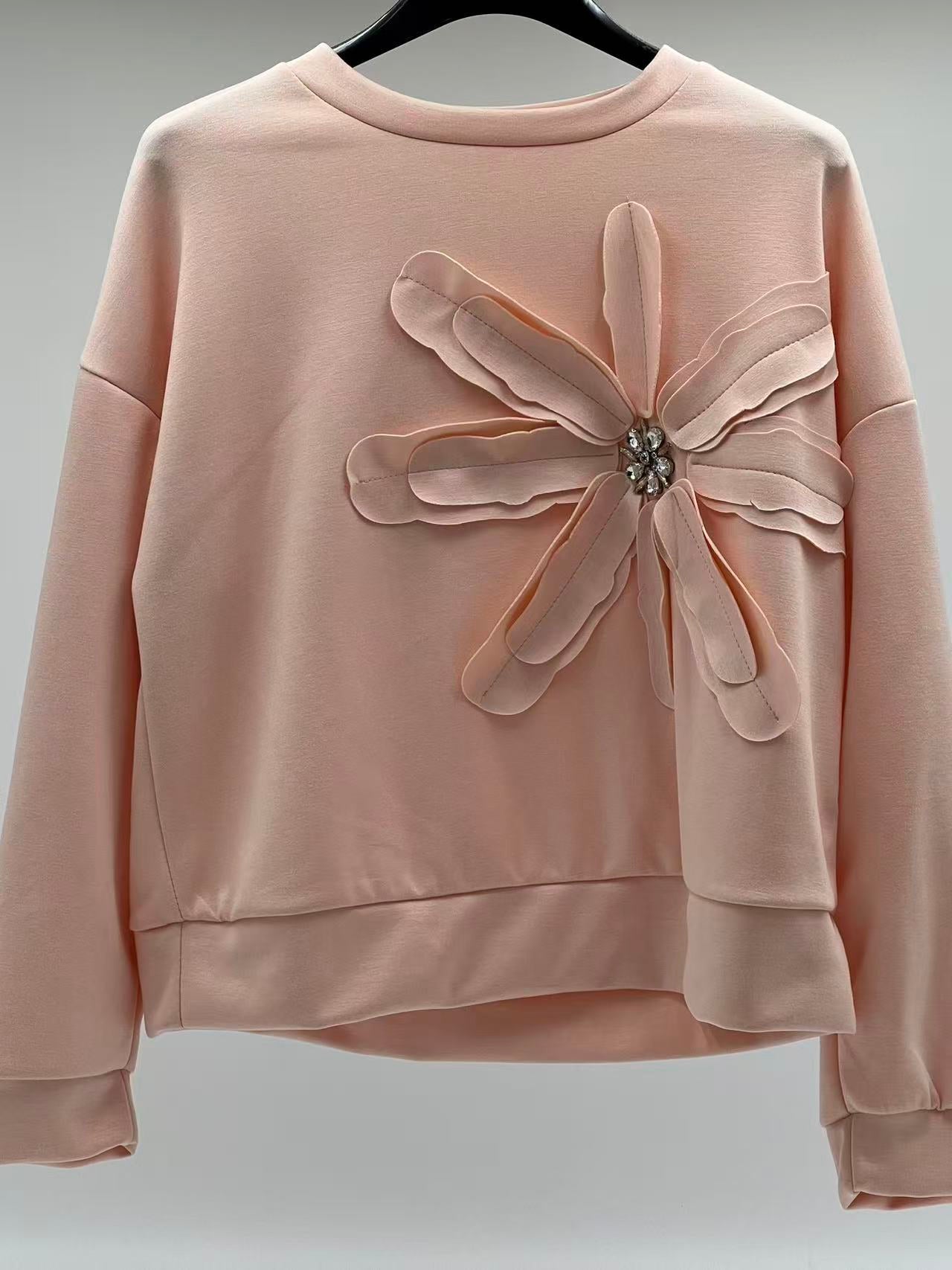 Sudadera "Soft Mint" con Flor en Relieve y Detalle de Cristales