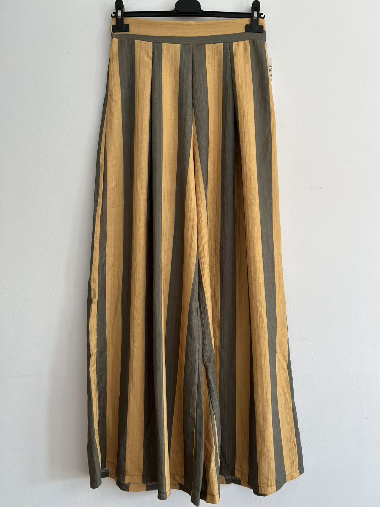 Pantalón Palazzo de Rayas con Cintura Plana