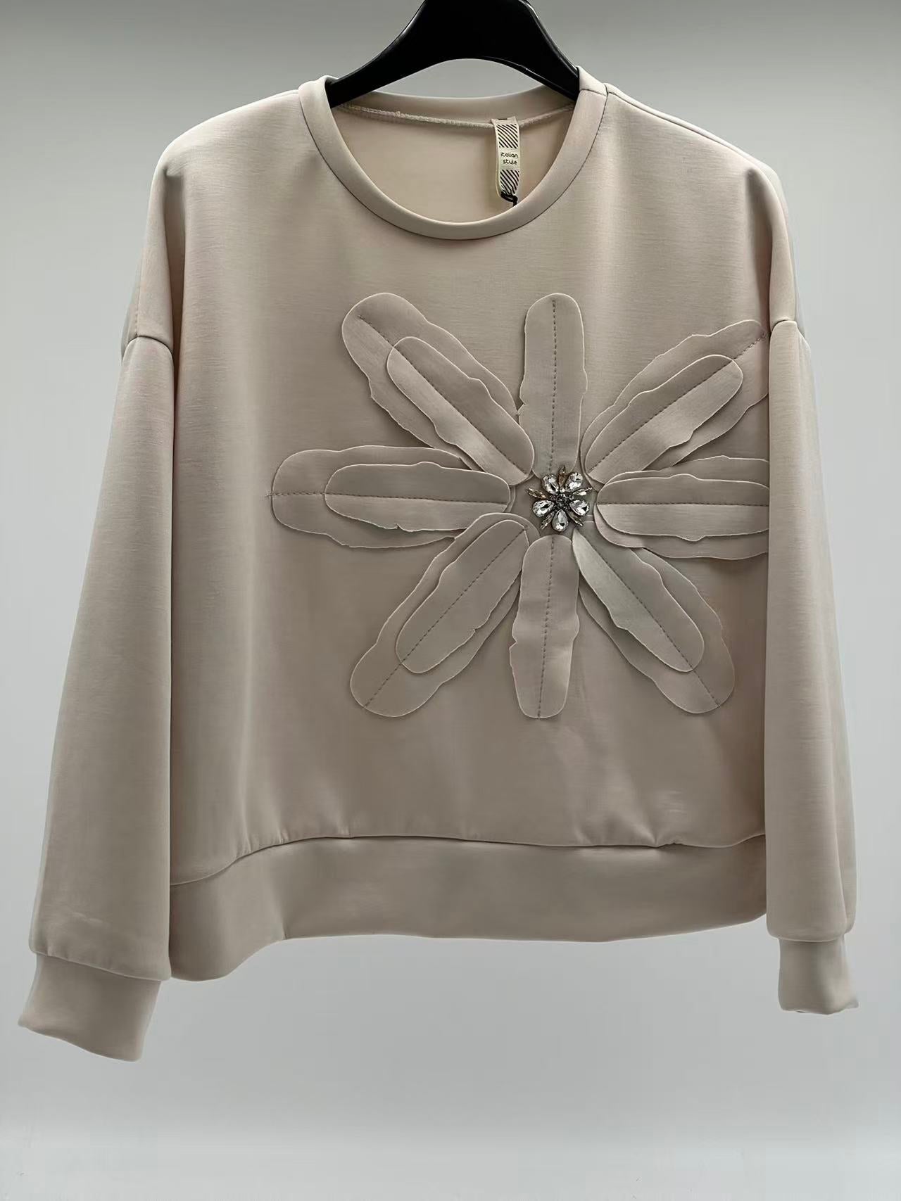 Sudadera "Soft Mint" con Flor en Relieve y Detalle de Cristales