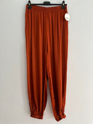 Pantalón largo raso puños caldera